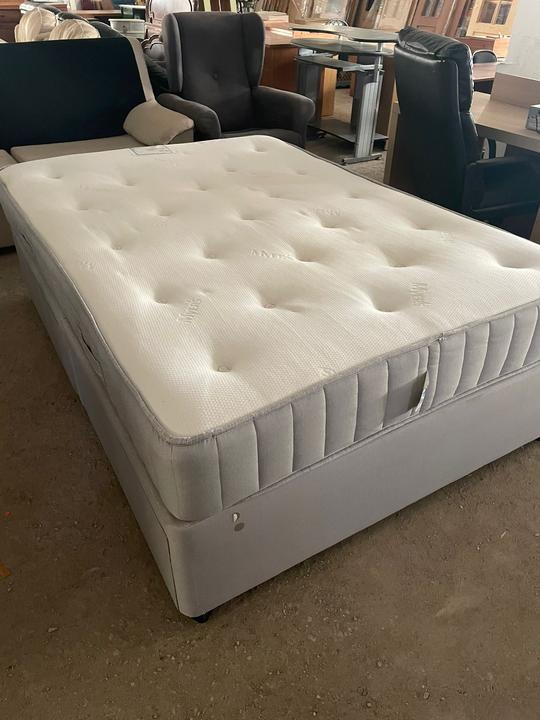 DOUBLE BED / 160 Euros