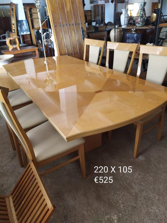 Italian extending table and 6 chairs