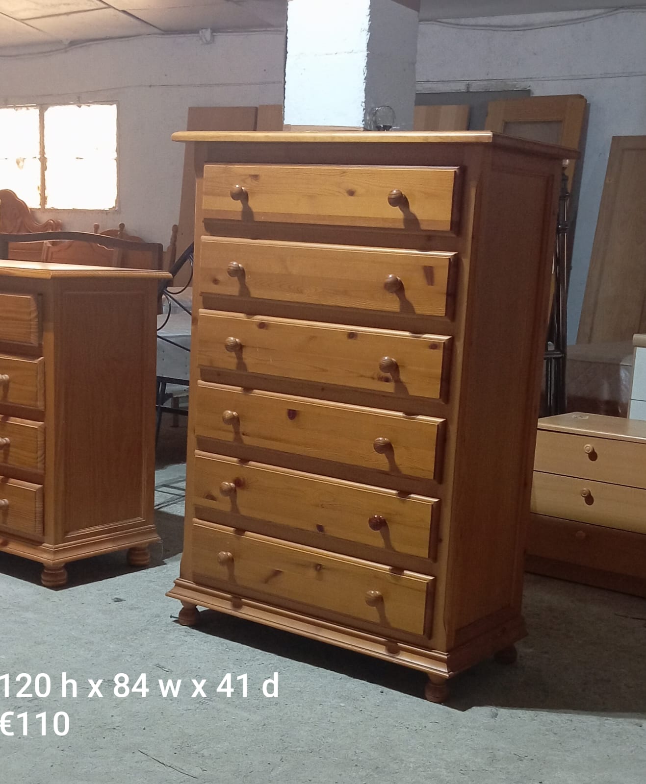 chest of drawers/50€