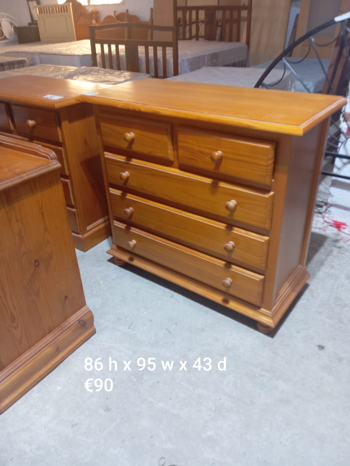 CHEST OF DRAWS / 90 Euros