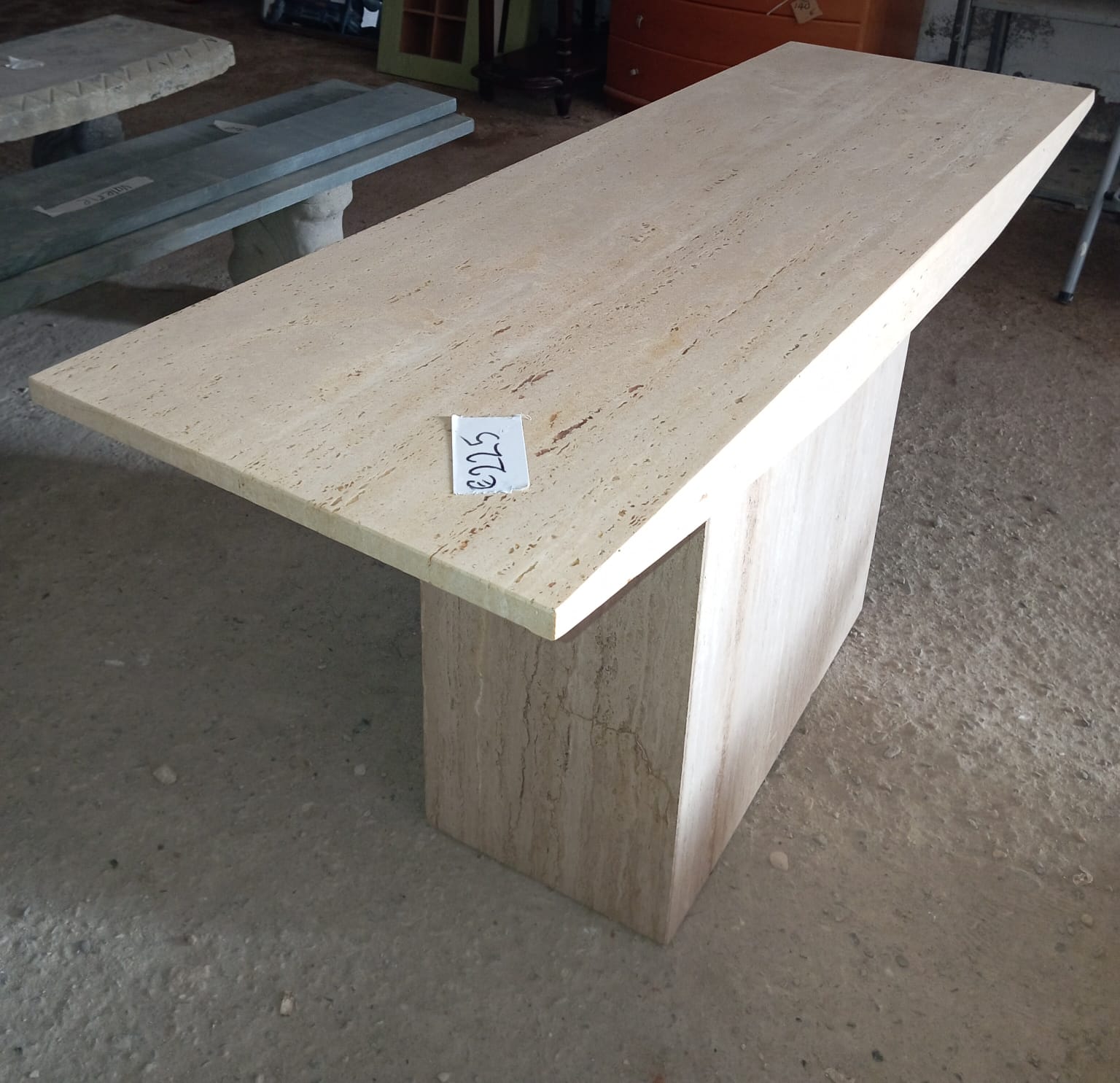 3 SEATER SOFA & 2 ARM CHAIRS/ 375 Euros