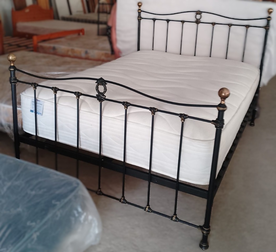 Double bed and mattress €125