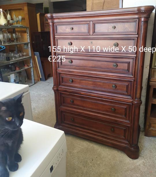 Chest of Drawers €225