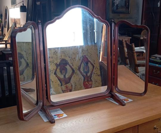 Antique dressing table mirror €35